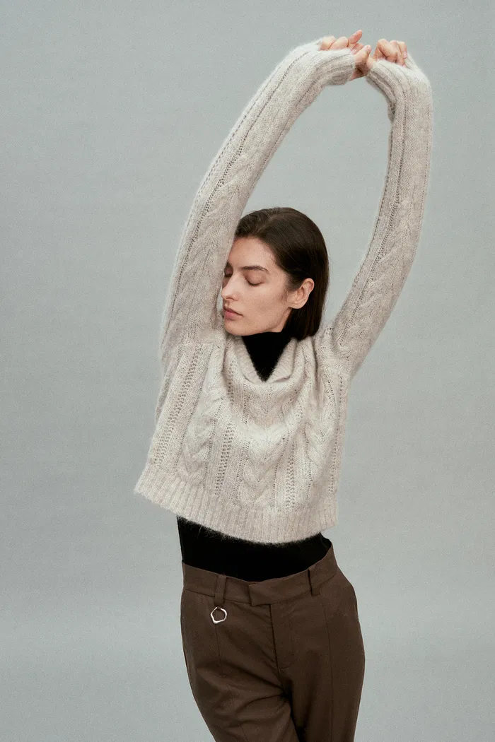 9756-moon-lapel-sweater-in-kid-mohair-wool-knit-1.webp
