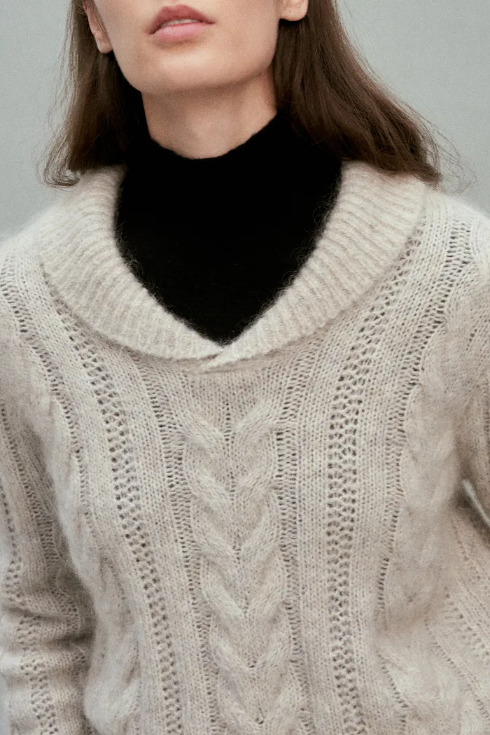 9756-moon-lapel-sweater-in-kid-mohair-wool-knit-1.webp