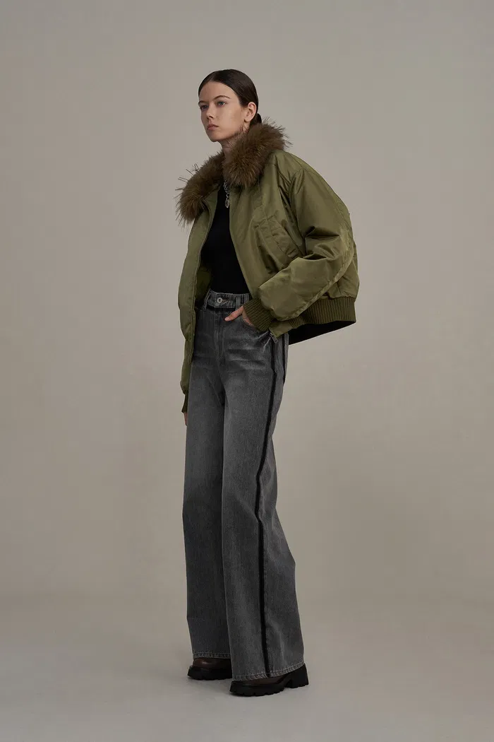 9762-pinsya-fur-collar-water-repellent-down-jacket-in-white-duck-down-1.webp