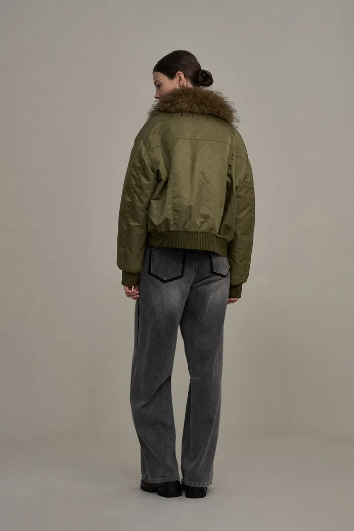 9762-pinsya-fur-collar-water-repellent-down-jacket-in-white-duck-down-1.webp