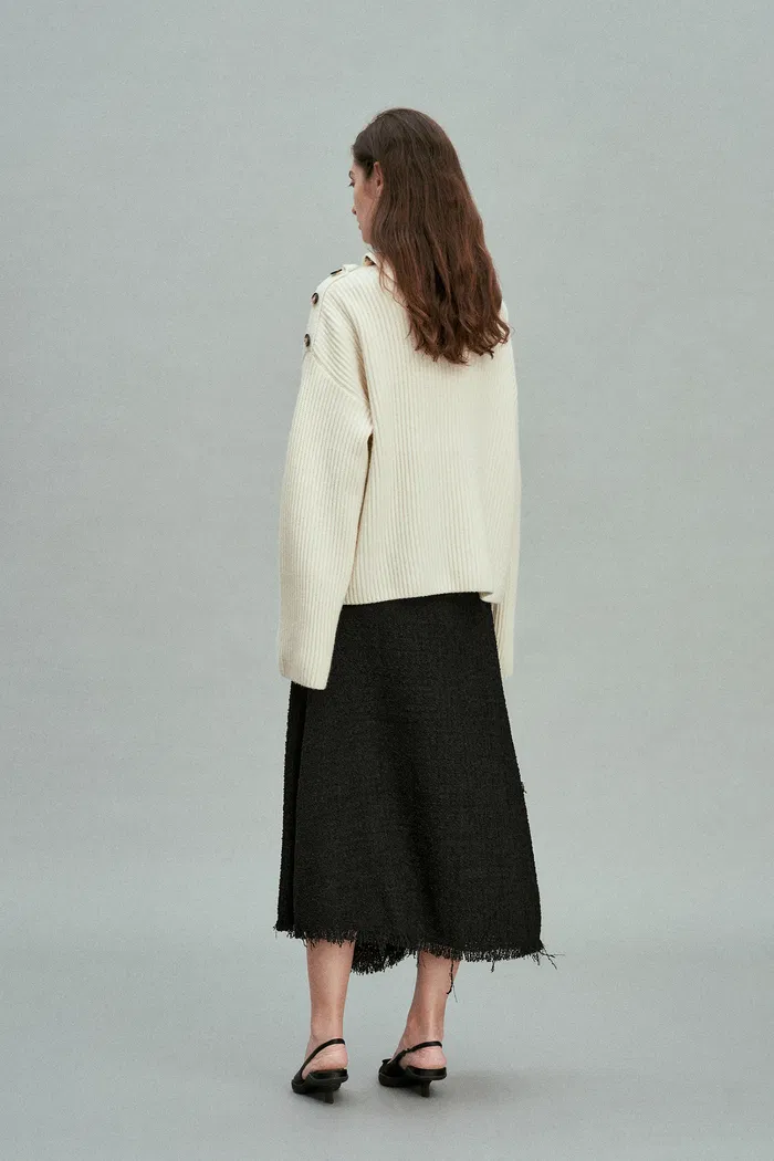 9778-soleil-classic-sweater-in-merino-cashmere-knit-1.webp