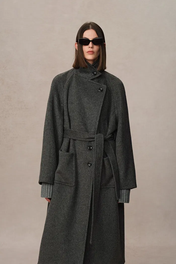 982-rond-lapel-overcoat-in-alashan-camel-wool-silk-1.webp