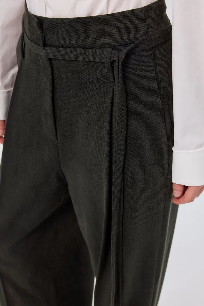 9836-suma-high-waisted-straight-leg-pants-in-tencel-lyocell-blend-1.webp
