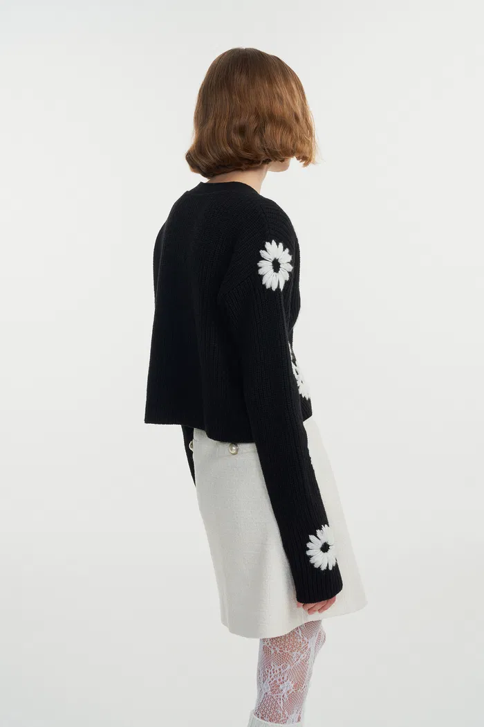9910-daisy-embroidered-cardigan-in-merino-wool-blend-1.webp