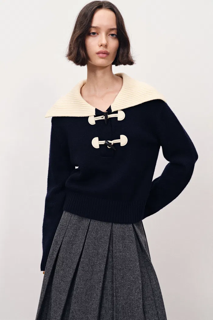 9952-lena-lapel-leather-duffle-sweater-in-chunky-merino-wool-1.webp