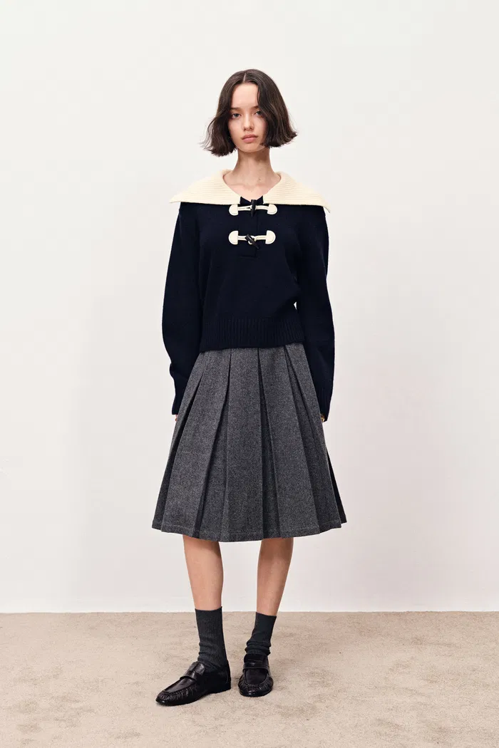 9952-lena-lapel-leather-duffle-sweater-in-chunky-merino-wool-1.webp
