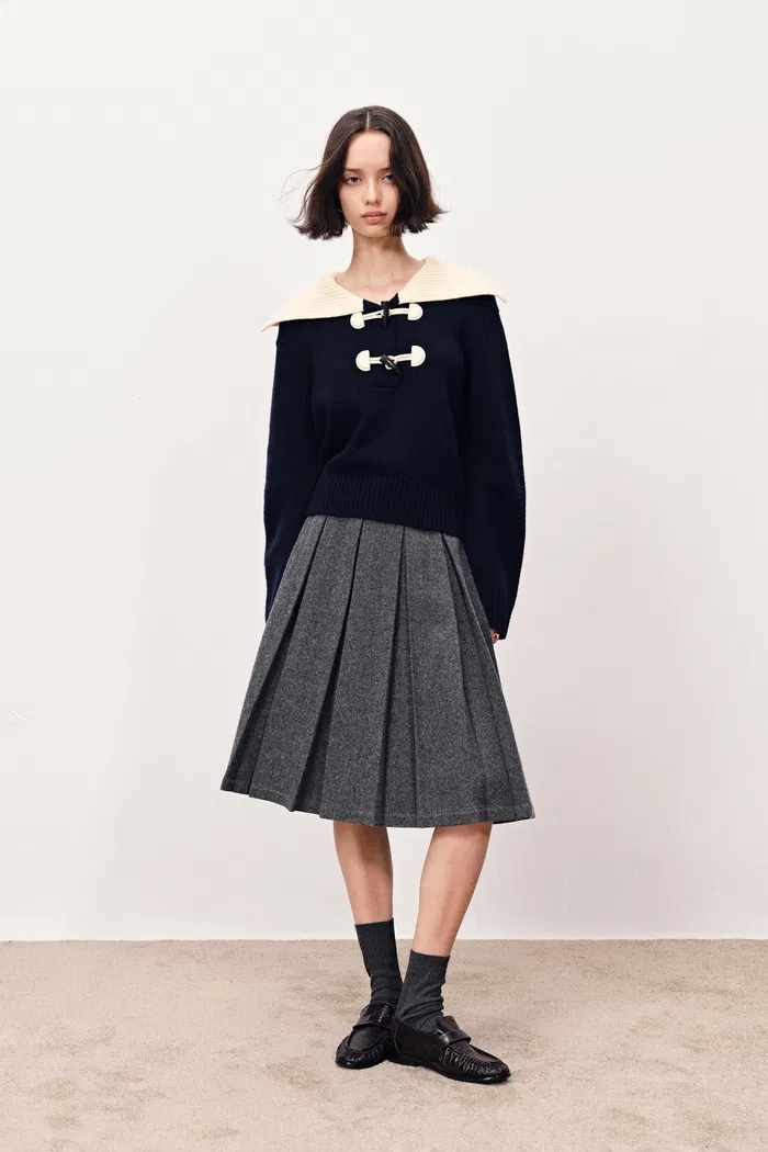 9958-ava-hand-embroidered-pleated-skirt-in-merino-wool-1.webp