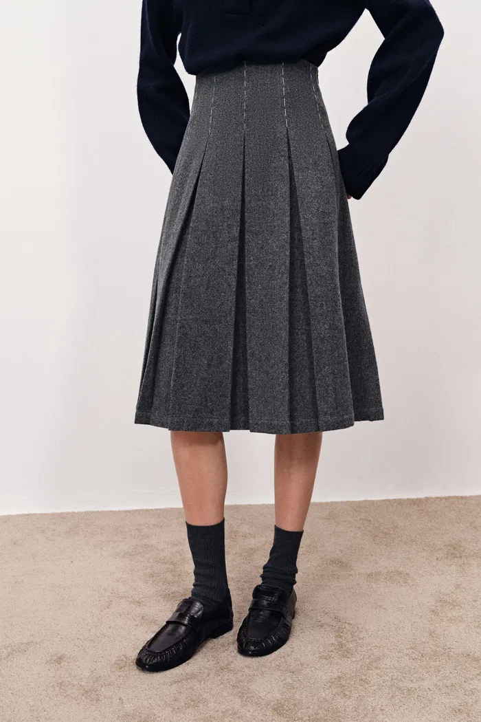9958-ava-hand-embroidered-pleated-skirt-in-merino-wool-1.webp